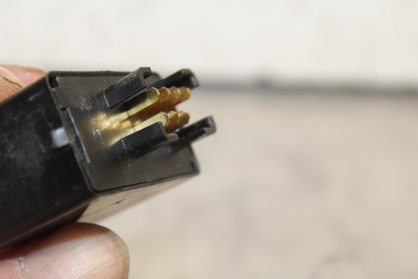 06-07 SUZUKI GSXR 600 750 TURN SIGNAL BLINKER RELAY FLASHER SWITCH BB98
