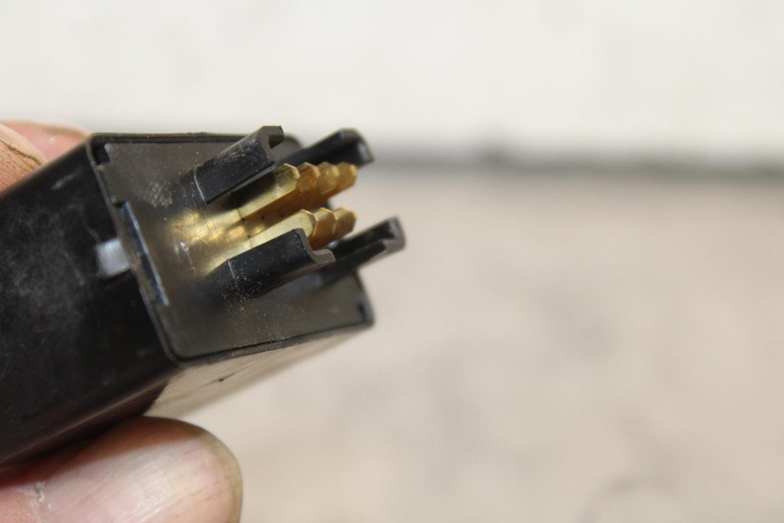 06-07 SUZUKI GSXR 600 750 TURN SIGNAL BLINKER RELAY FLASHER SWITCH BB98
