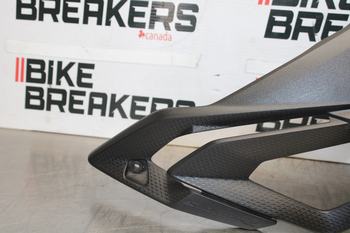 17-20 BMW S1000R RIGHT MID UPPER SIDE FAIRING COWL PLASTIC BB909