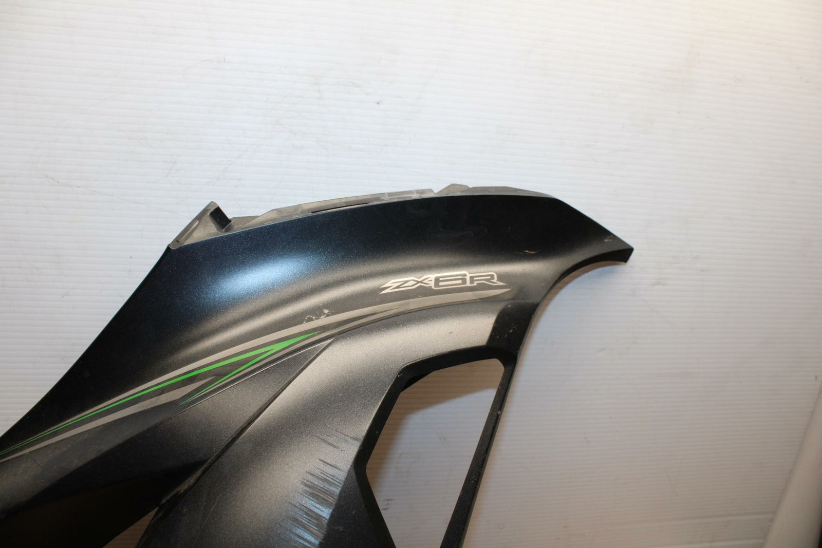 13-18 KAWASAKI NINJA ZX6R RIGHT FRONT UPPER NOSE FAIRING COWL SHROUD BB349