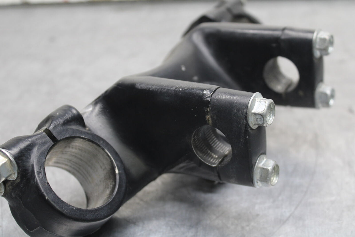 82-83 YAMAHA IT175 FORKS UPPER TRIPLE TREE CLAMP BB108