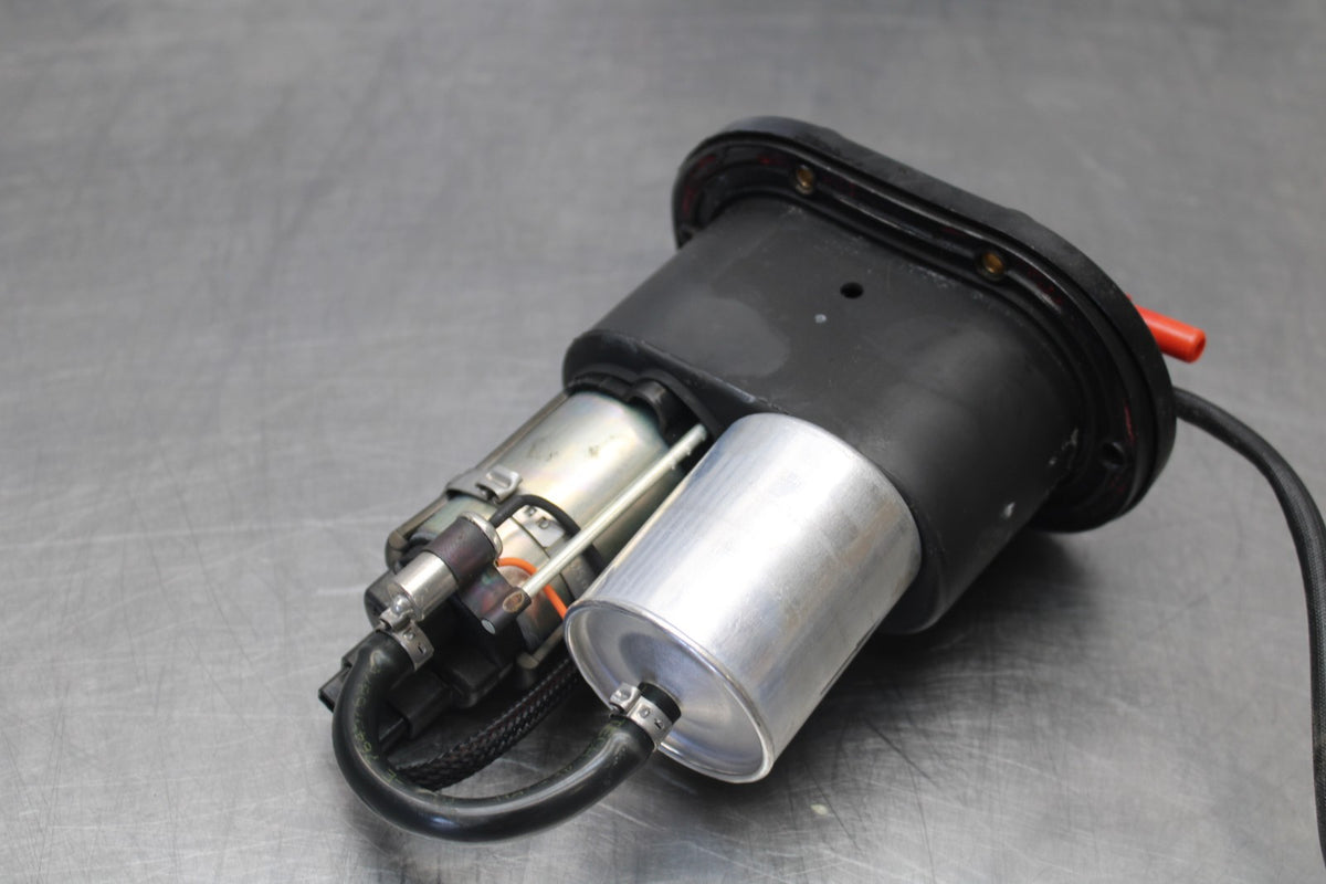 16 APRILIA TUONO V4 1100 FUEL PUMP GAS PETROL SENDER UNIT BB905