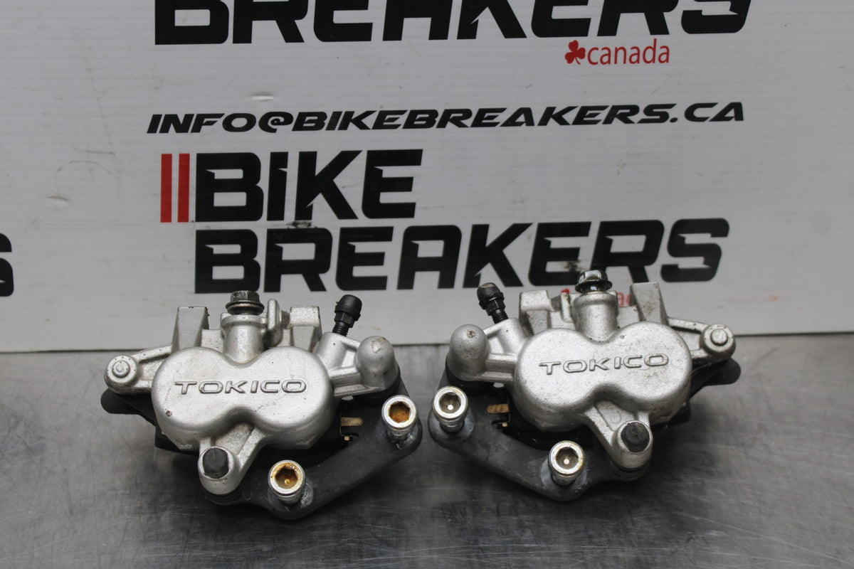 05-09 SUZUKI BOULEVARD C90 RIGHT LEFT FRONT BRAKE CALIPER SET PAIR BB791
