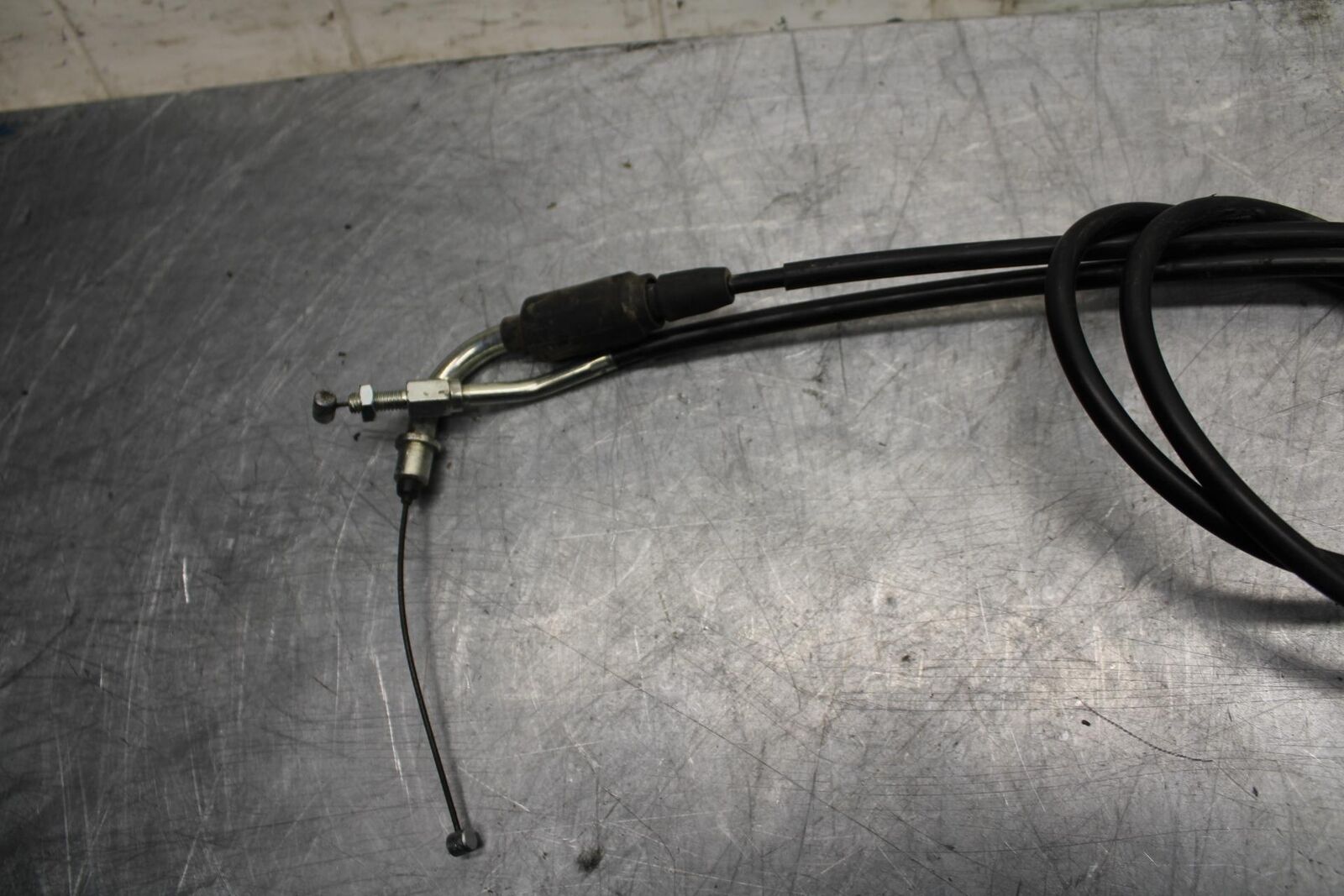 11-22 SUZUKI GSXR 600  THROTTLE CABLES LINES BB485