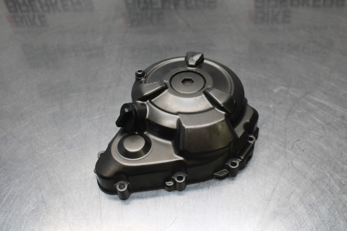 14-17 YAMAHA FZ07 STATOR MAGNETO ALTERNATOR GENERATOR COVER BB766