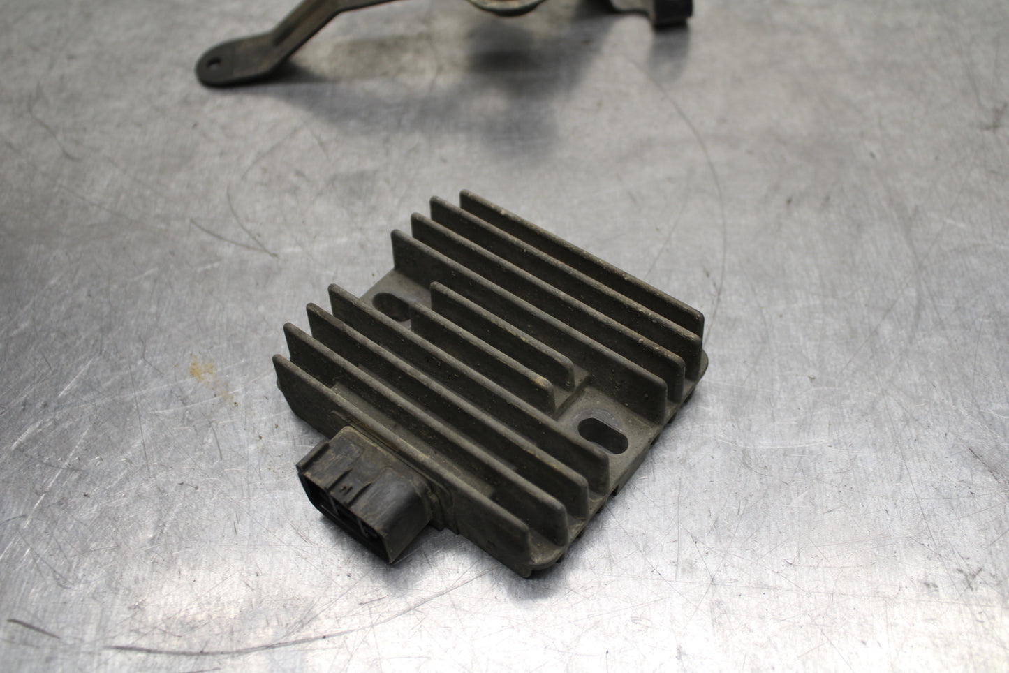 12-13 KAWASAKI Z1000 RECTIFIER VOLTAGE REGULATOR BB743