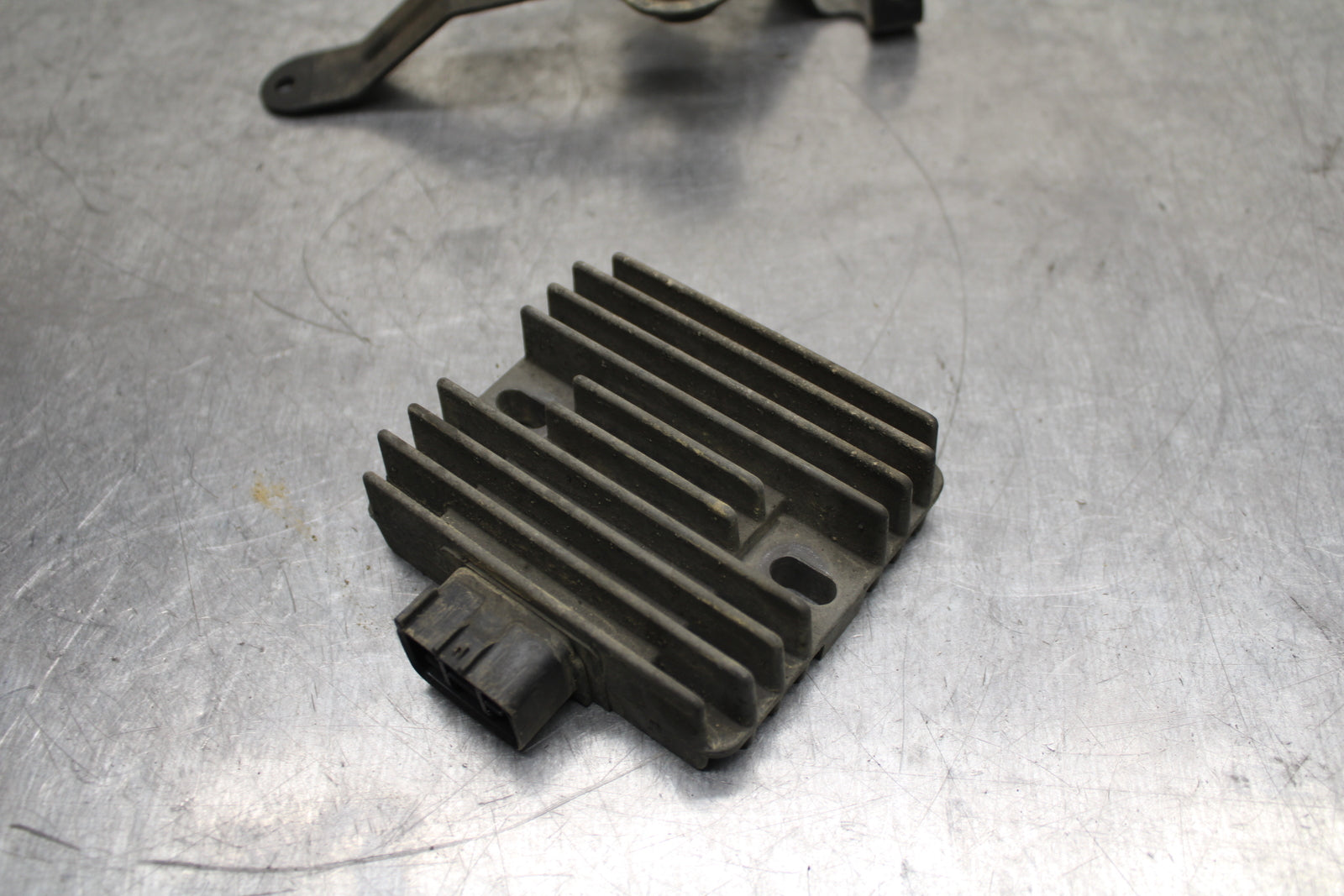 12-13 KAWASAKI Z1000 RECTIFIER VOLTAGE REGULATOR BB743