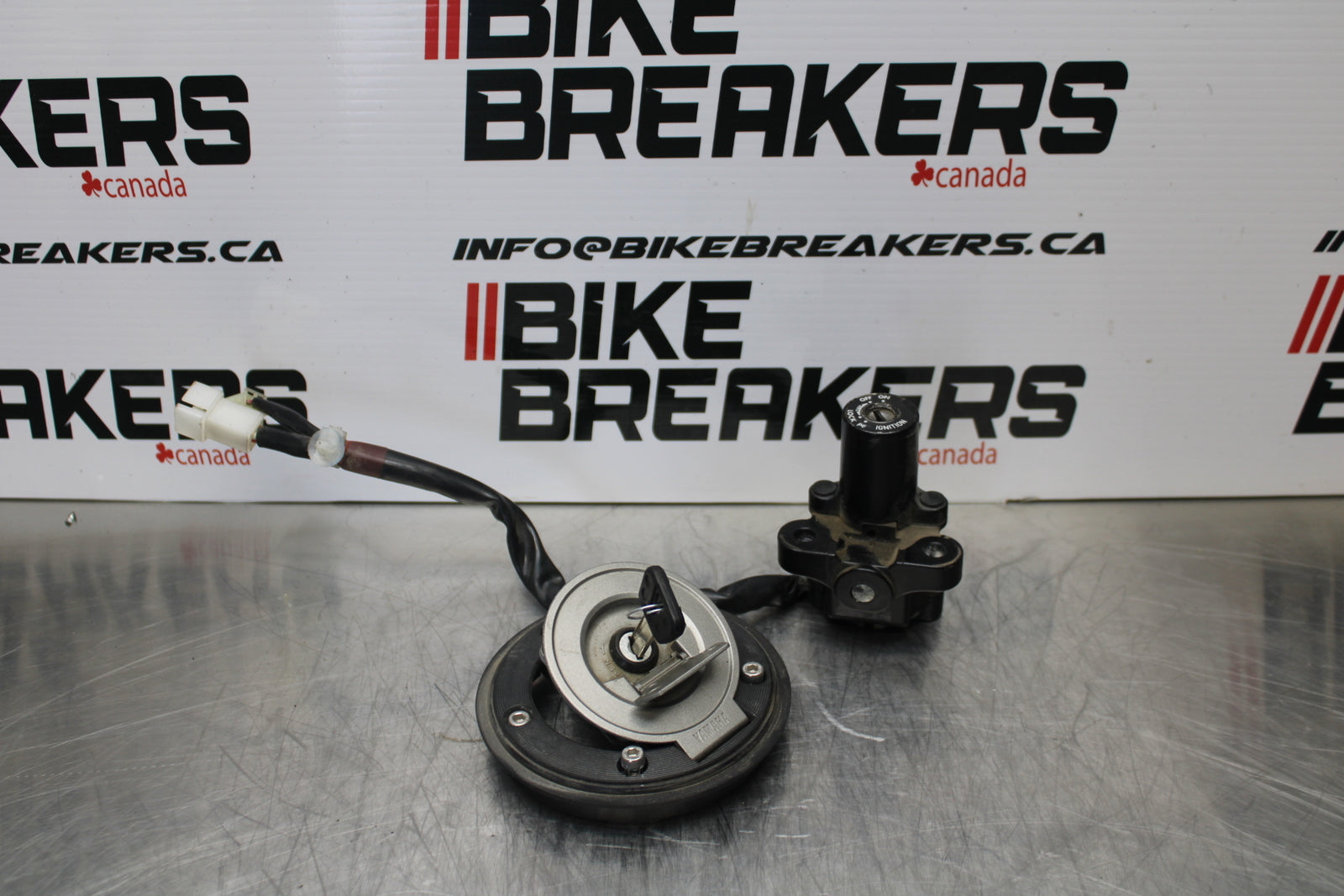 14-17 YAMAHA FZ07 IGNITION LOCK KEY SET W/ GAS CAP BB162