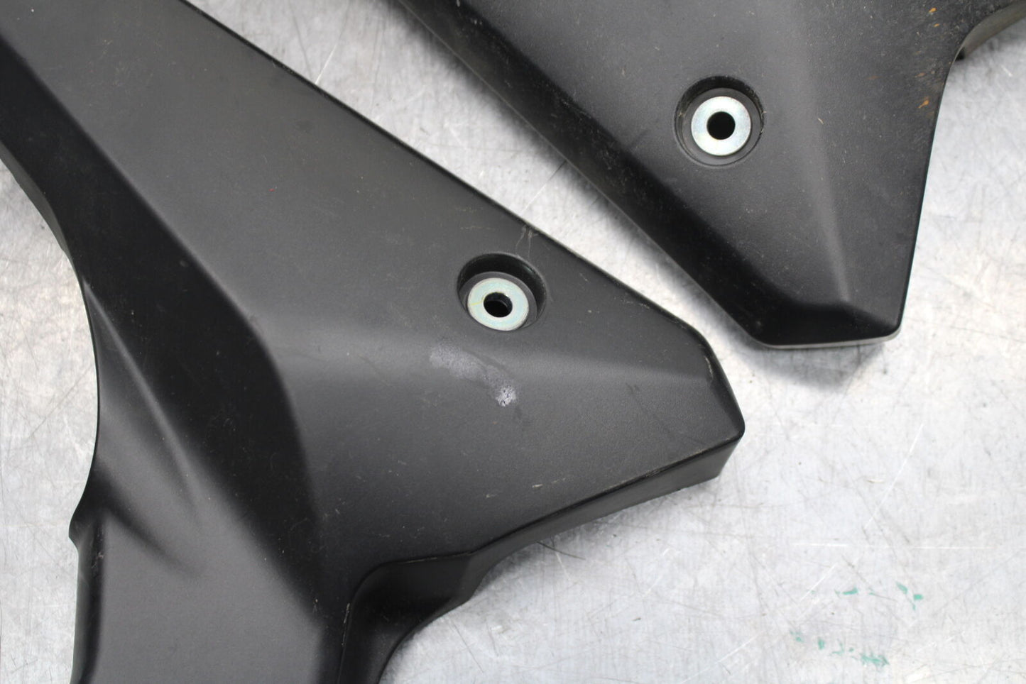 09-15 YAMAHA FZ6R RIGHT LEFT SIDE SEAT PANELS TRIMS COWLS FAIRINGS COVER BB719 