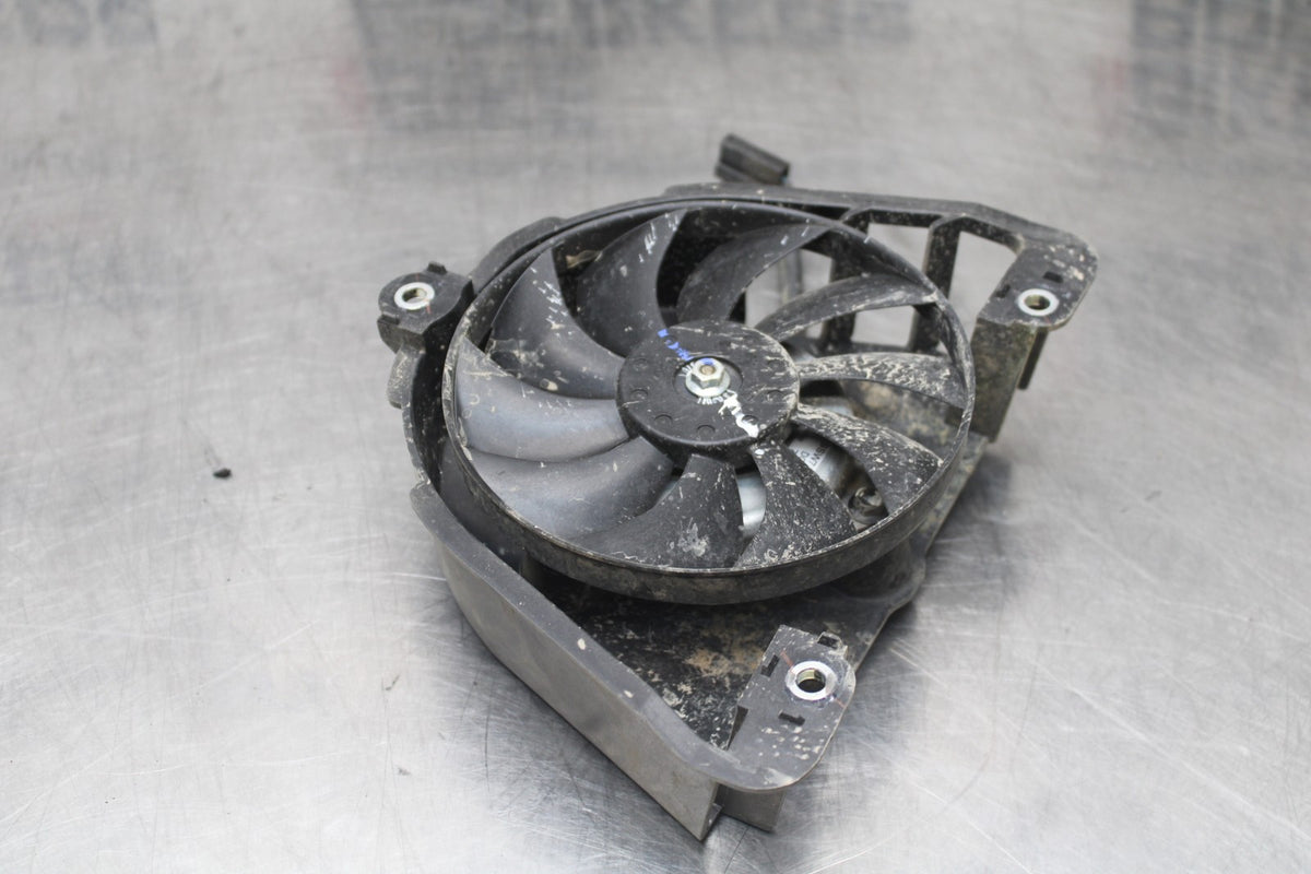 17-18 YAMAHA YZF R3 ENGINE RADIATOR COOLING FAN BB788
