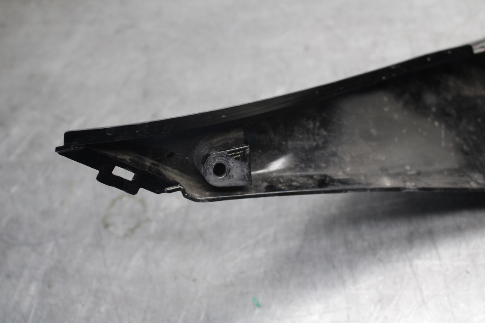 09-12 KAWASAKI NINJA ZX6R RIGHT REAR BACK TAIL FAIRING COWL SHROUD BB698