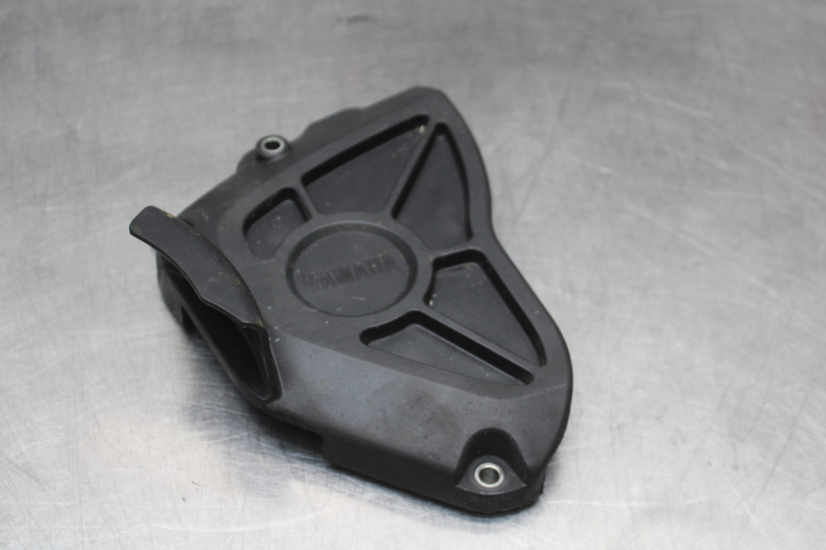 18 YAMAHA YZF R1  ENGINE SPROCKET COVER BB838