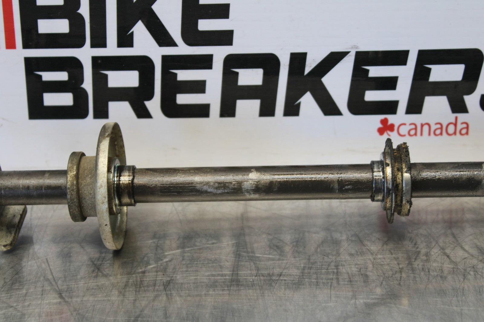 08-18 KAWASAKI KLR650 REAR AXLE BACK WHEEL RIM PIVOT BOLT AXEL BB183