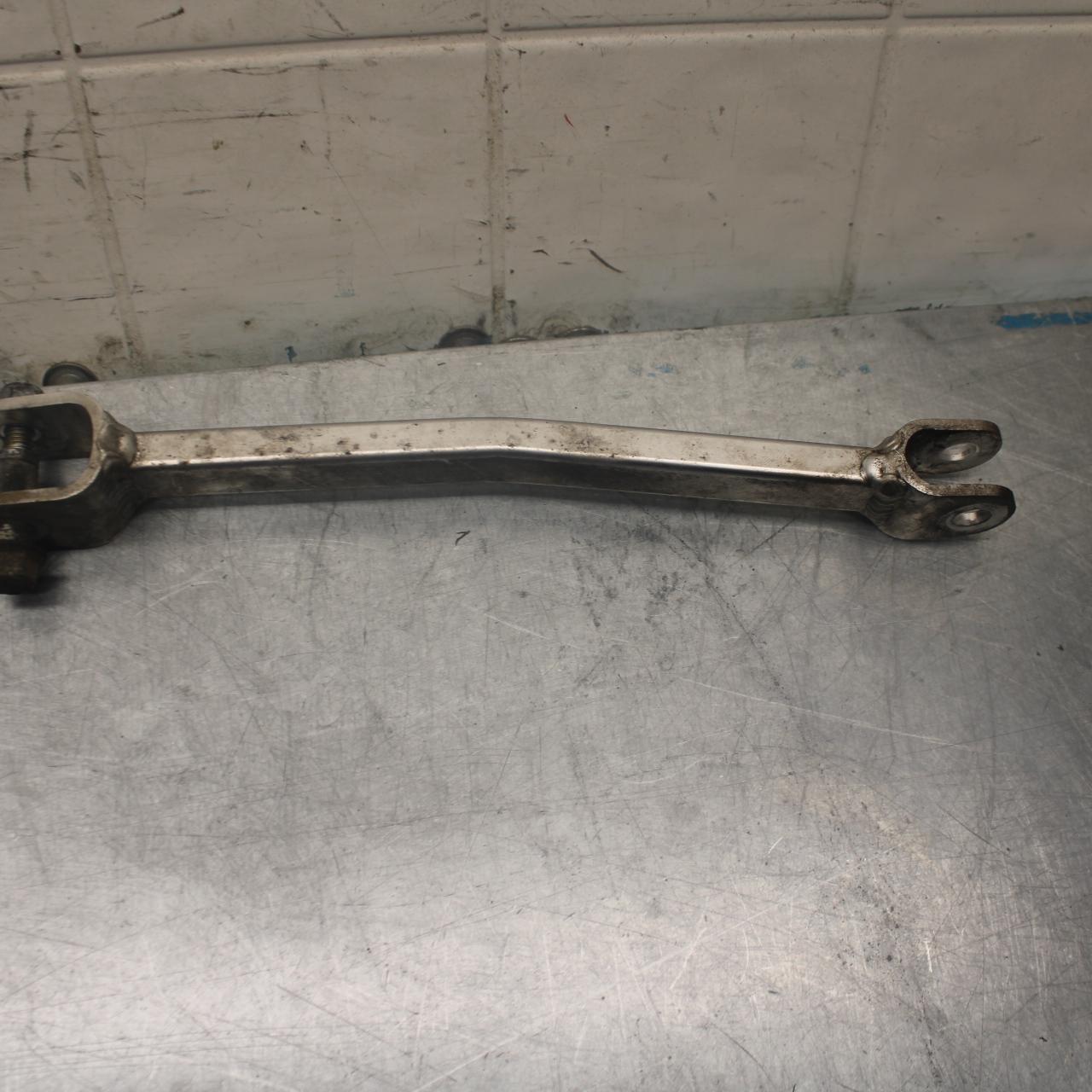 97-98 SUZUKI GSXR 600 SRAD REAR BACK BRAKE TORQUE ROD SHAFT BAR BB455