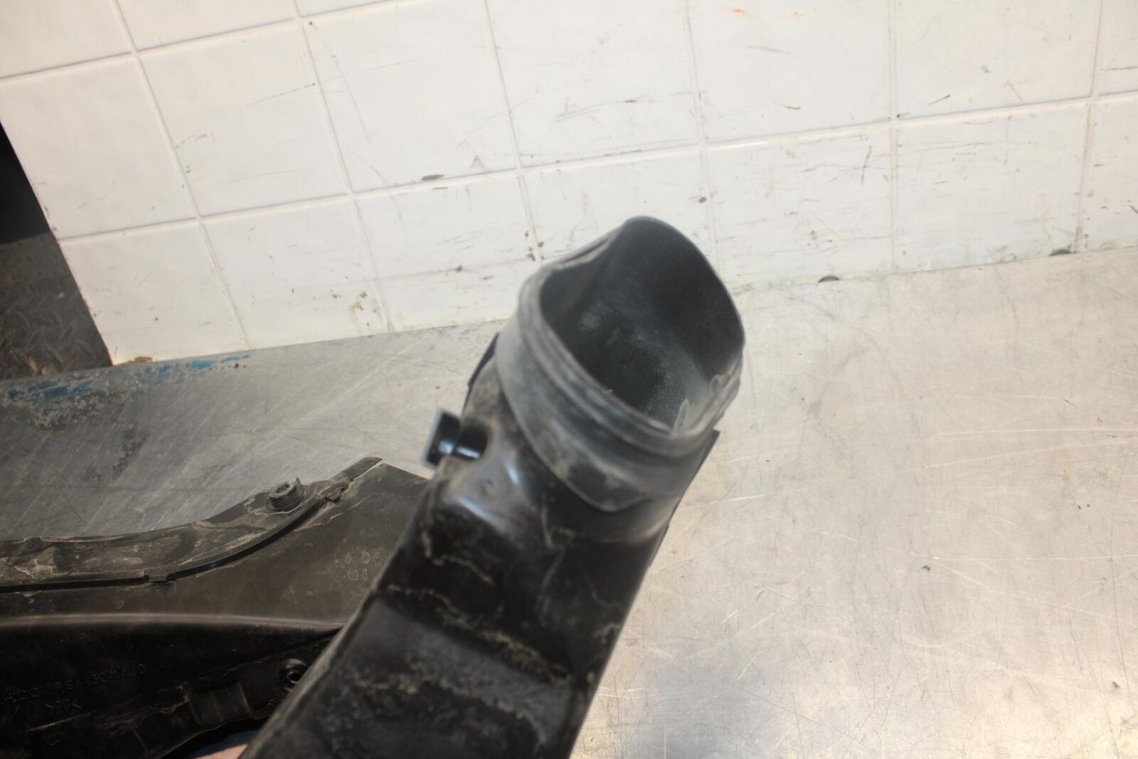 15-21 SUZUKI GSXR600 RIGHT LEFT AIR INTAKE DUCTS BB460