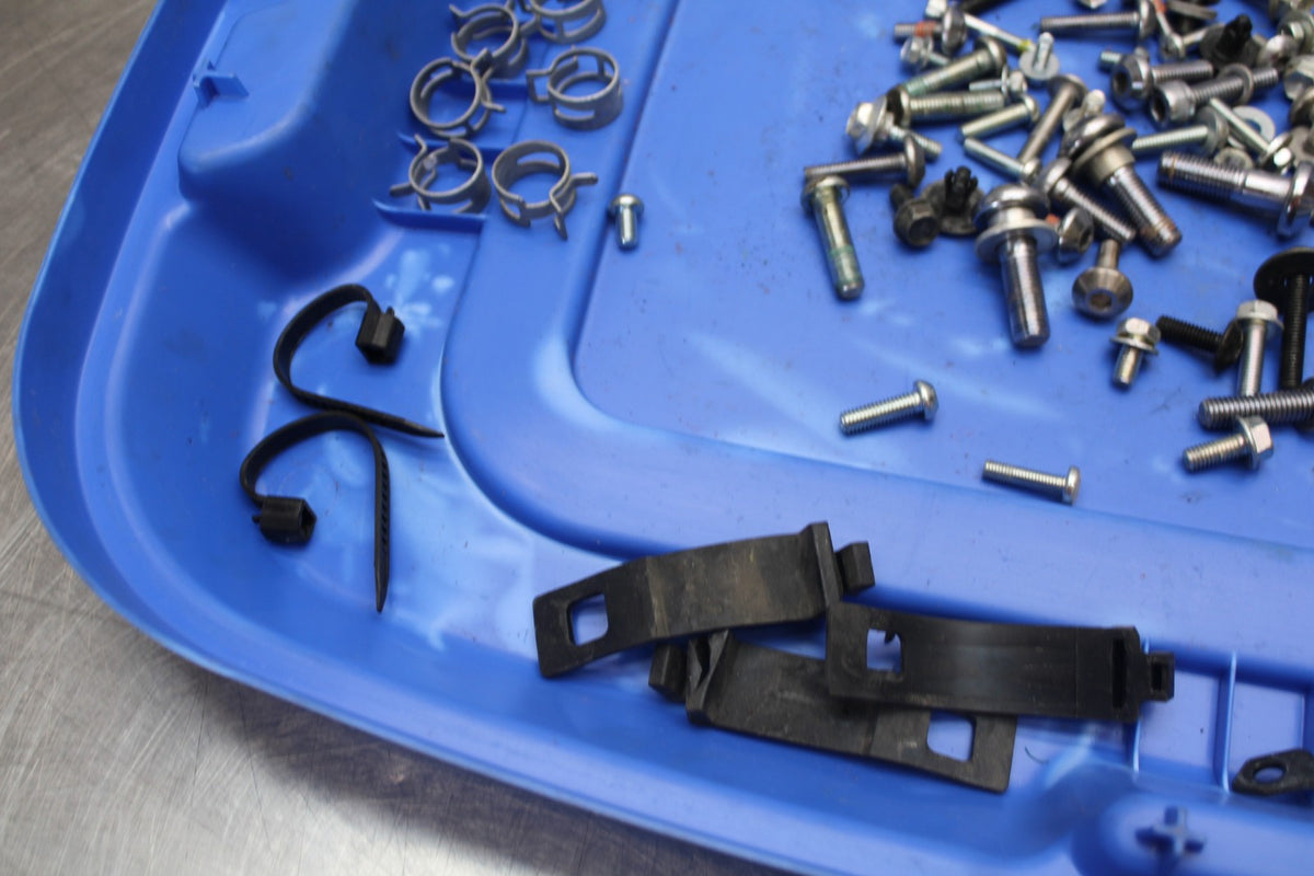 17 YAMAHA YZF R6 MOUNTING BOLTS HARDWARE SCREWS BB922