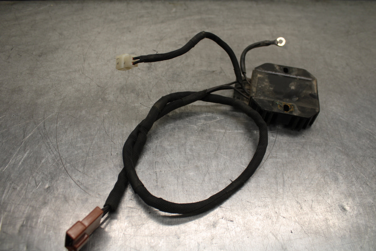 17-24 KTM 390 DUKE RECTIFIER VOLTAGE REGULATOR BB734