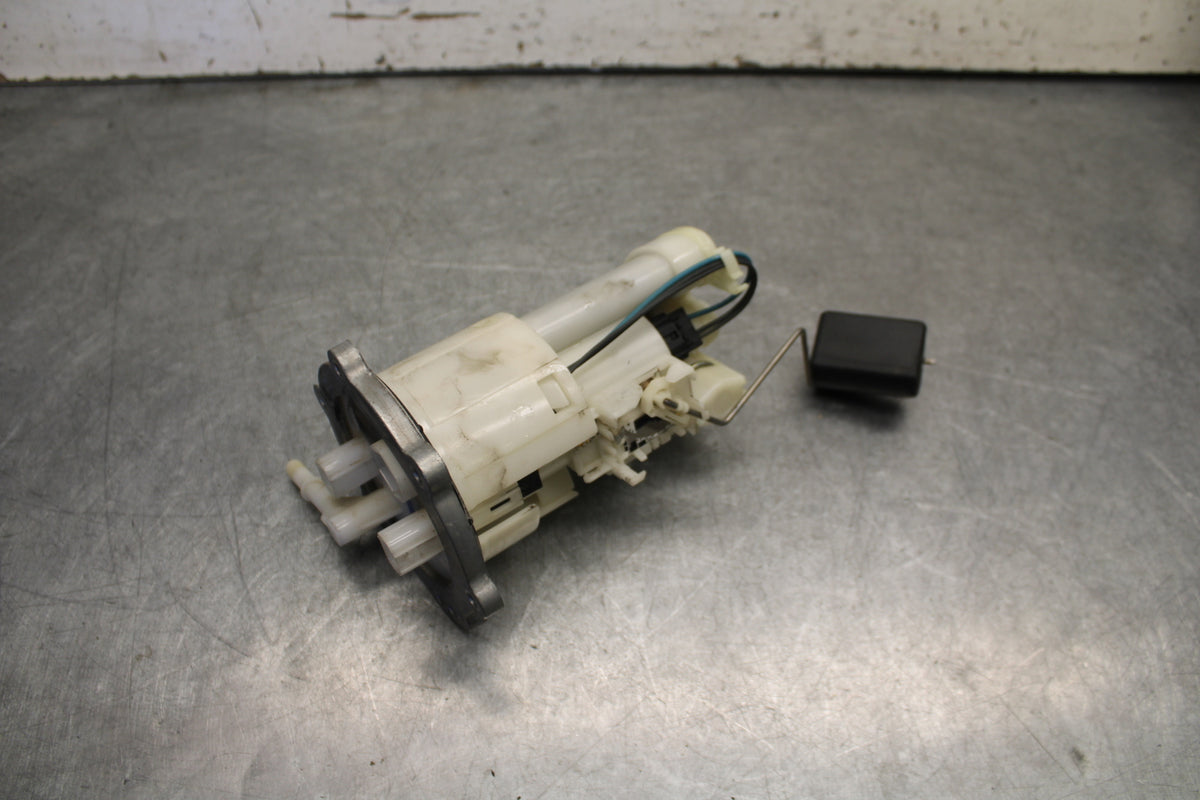 09-15 YAMAHA FZ6R FUEL PUMP GAS PETROL SENDER UNIT 20S-13907-00-00  BB686