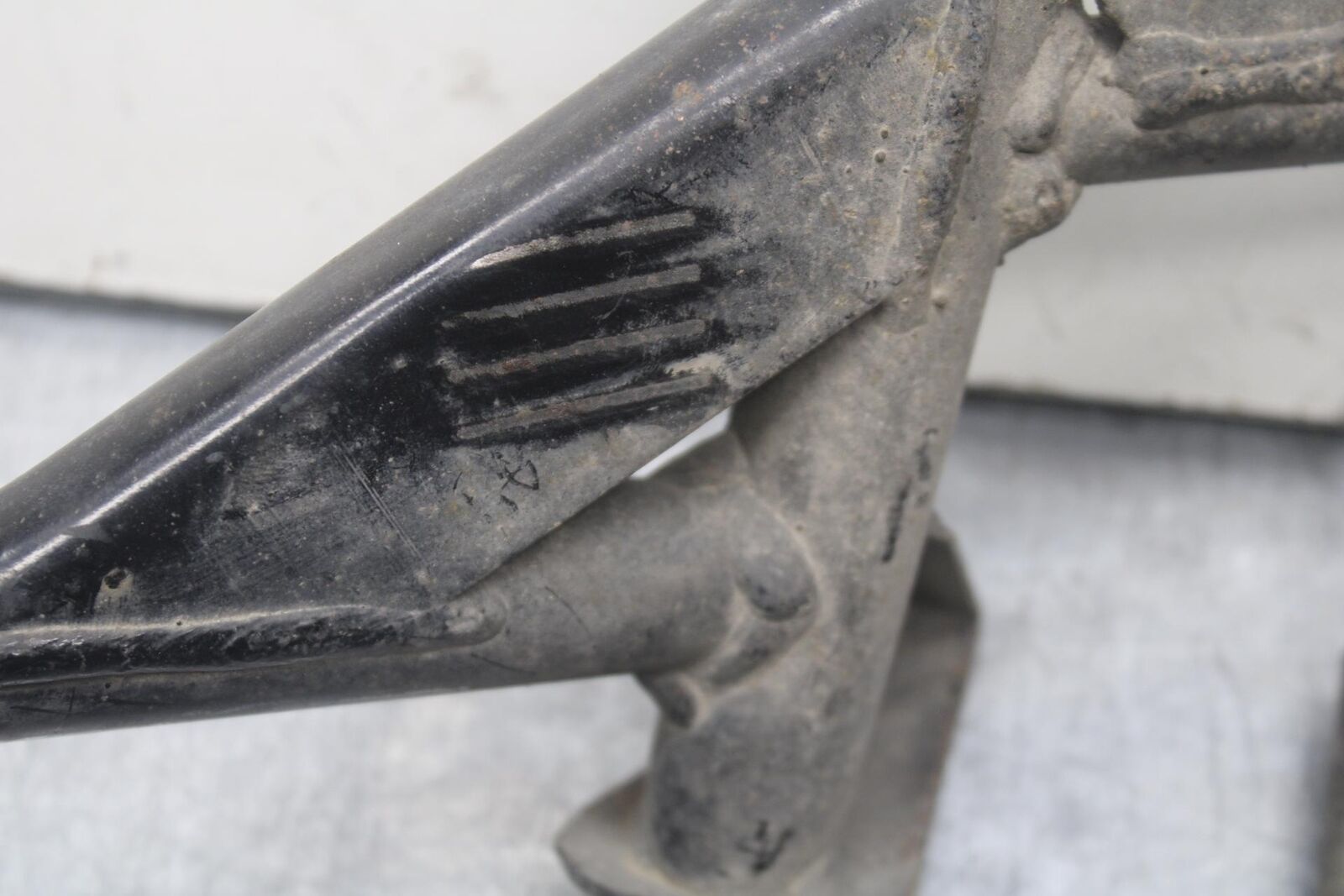 2001 Honda ST1100 CENTER MAIN STAND BB89