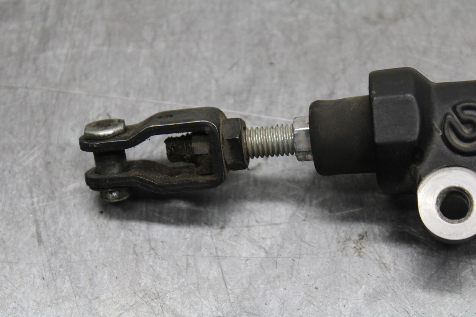09-15 YAMAHA FZ6R REAR BACK BRAKE MASTER CYLINDER W RESERVOIR BB719