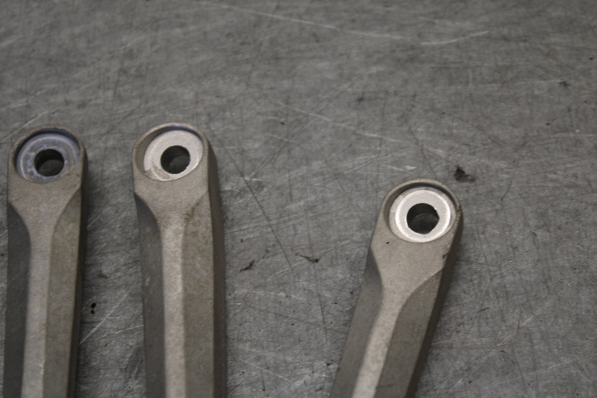 05-06 HONDA CBR600RR REAR BACK PASSENGER PEG SET PAIR  BB689