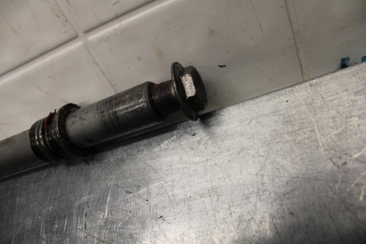 2008 Honda CBR1000RR FRONT WHEEL RIM AXLE PIVOT BOLT 44301-MFL-000 BB579