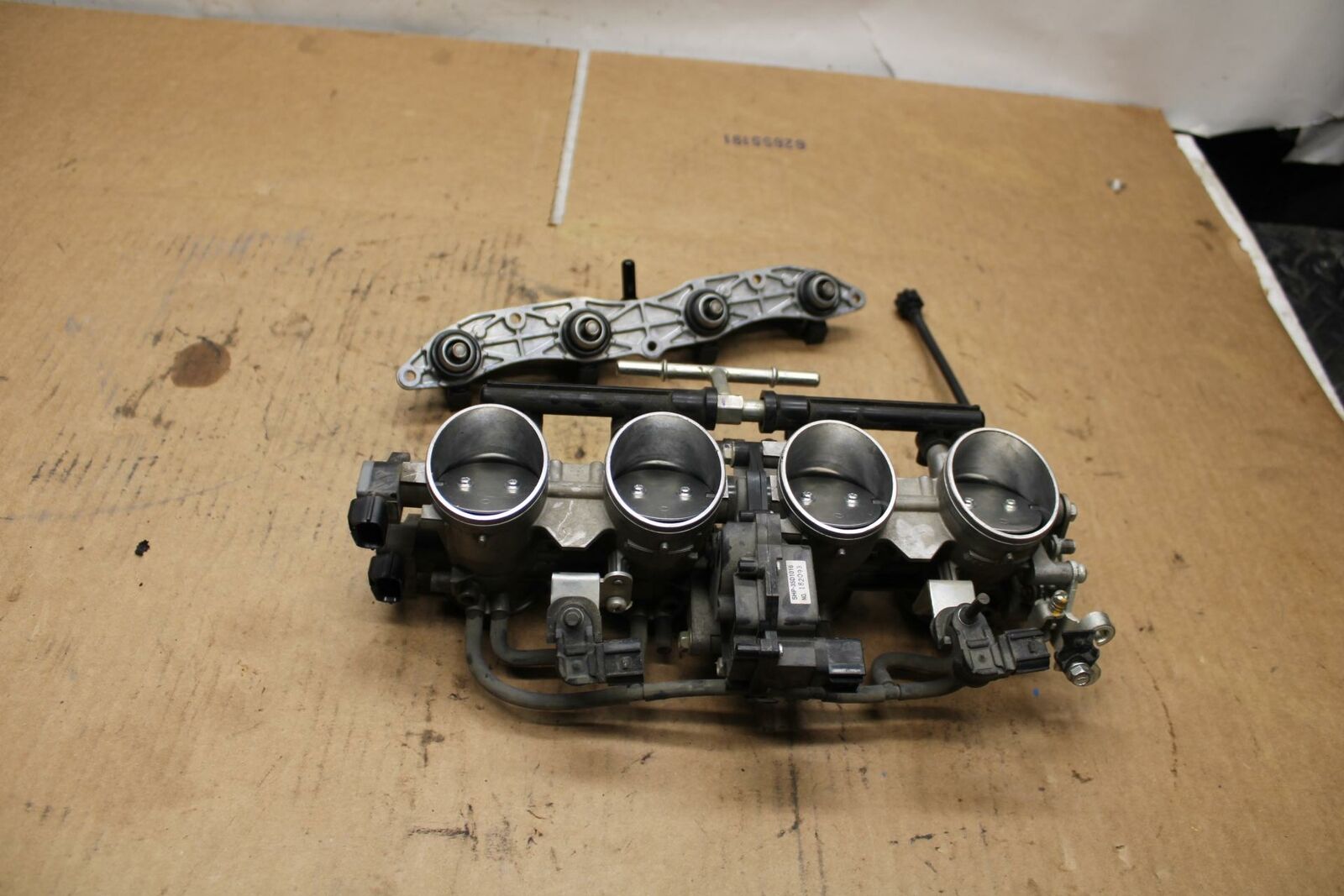 09-12 KAWASAKI NINJA ZX6R MAIN FUEL INJECTORS / THROTTLE BODIES BB383