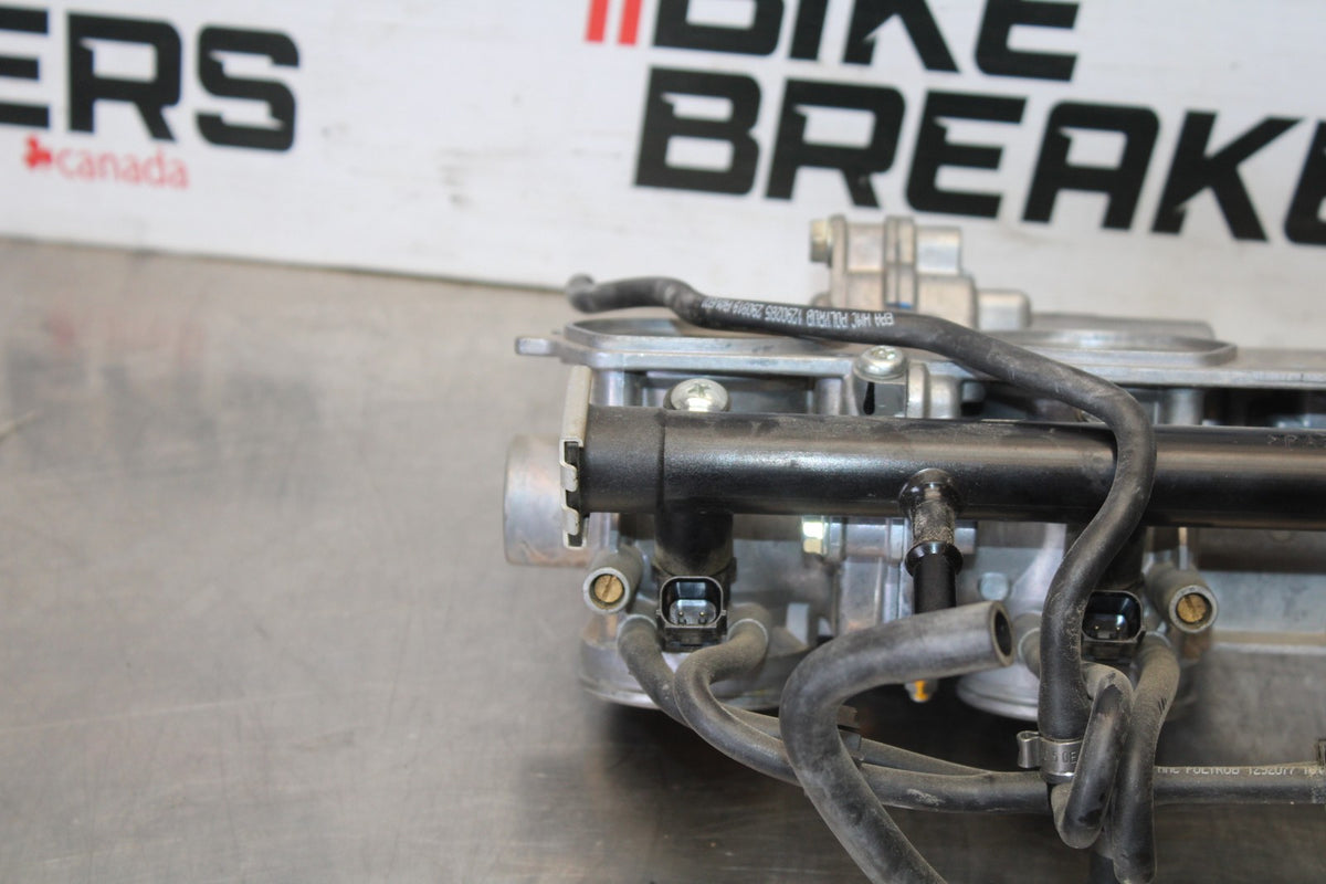 20 TRIUMPH STREET TRIPLE 765 MAIN FUEL INJECTORS / THROTTLE BODIES BB864