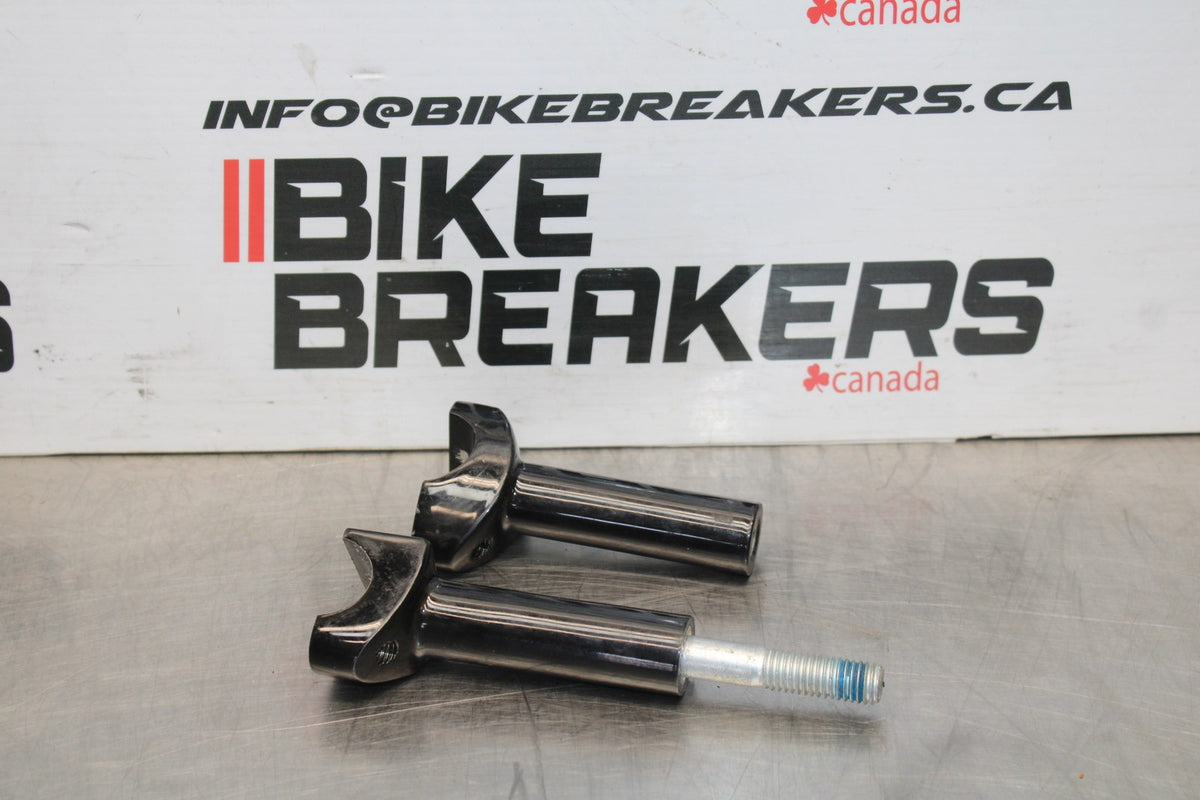 22 HARLEY-DAVIDSON SOFTAIL HANDLEBAR RISERS BB859