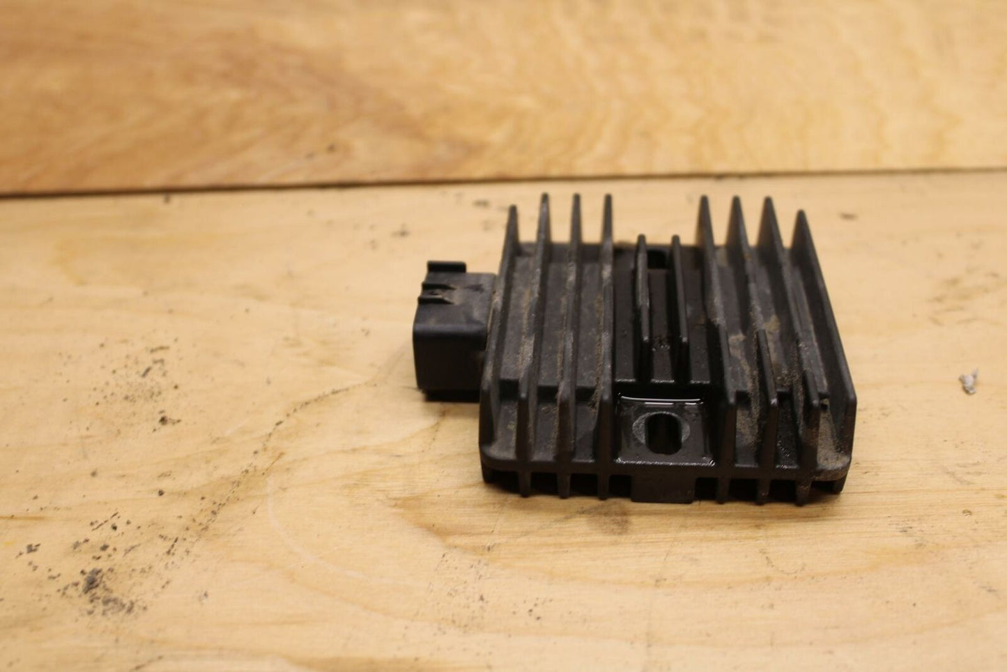 09-10 KAWASAKI ER-6N RECTIFIER VOLTAGE REGULATOR BB325