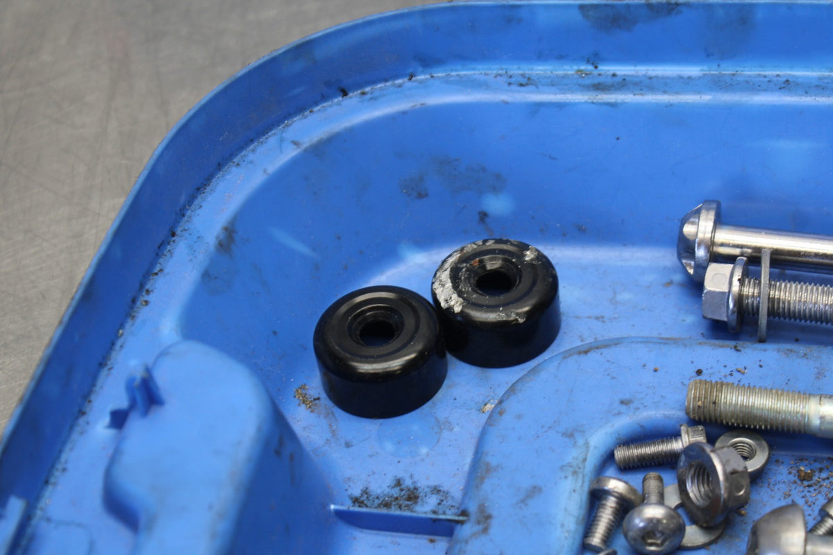 20 TRIUMPH STREET TRIPLE 765 MOUNTING BOLTS HARDWARE SCREWS BB864