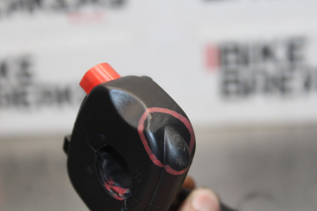 16 APRILIA TUONO V4 1100 RIGHT HANDLE BAR KILL OFF START SWITCH SWITCHES  BB905