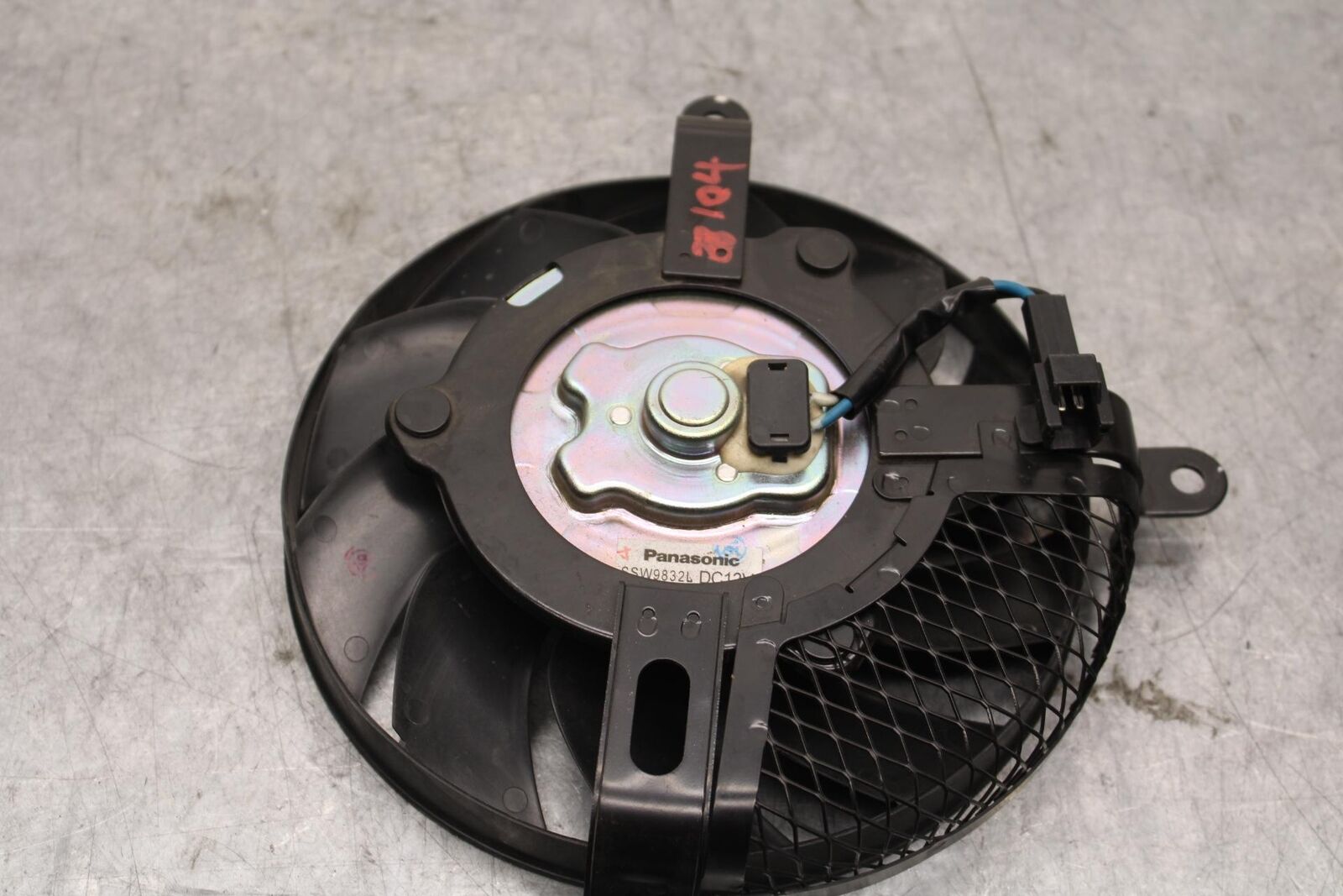 11-23 SUZUKI GSXR 750 ENGINE RADIATOR COOLING FAN BB55