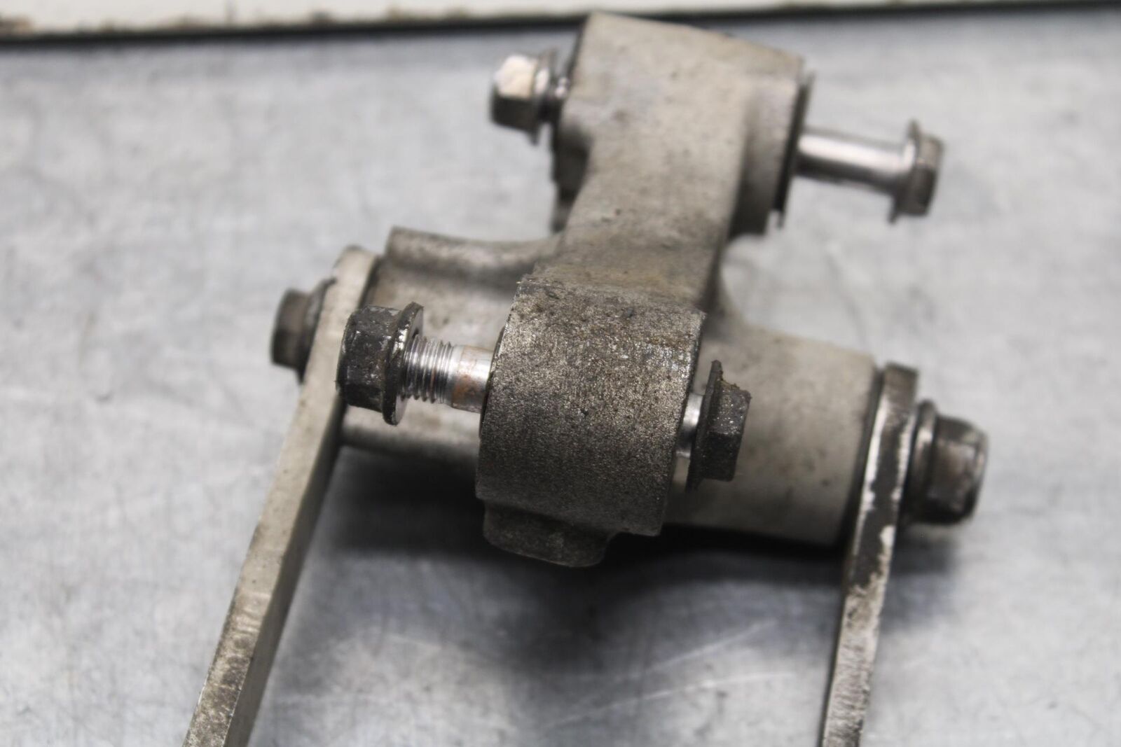 09-12 KAWASAKI NINJA ZX6R REAR DOGBONE SHOCK LINKAGE LINK BB617