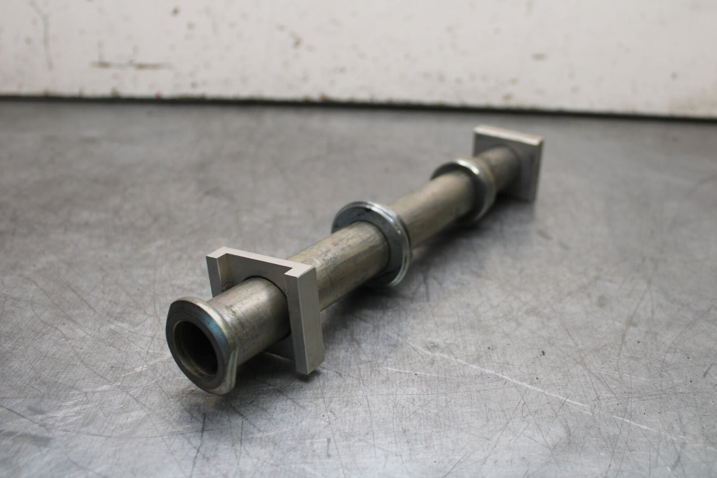 22-24 YAMAHA XSR900 REAR AXLE BACK WHEEL RIM PIVOT BOLT AXEL BB710