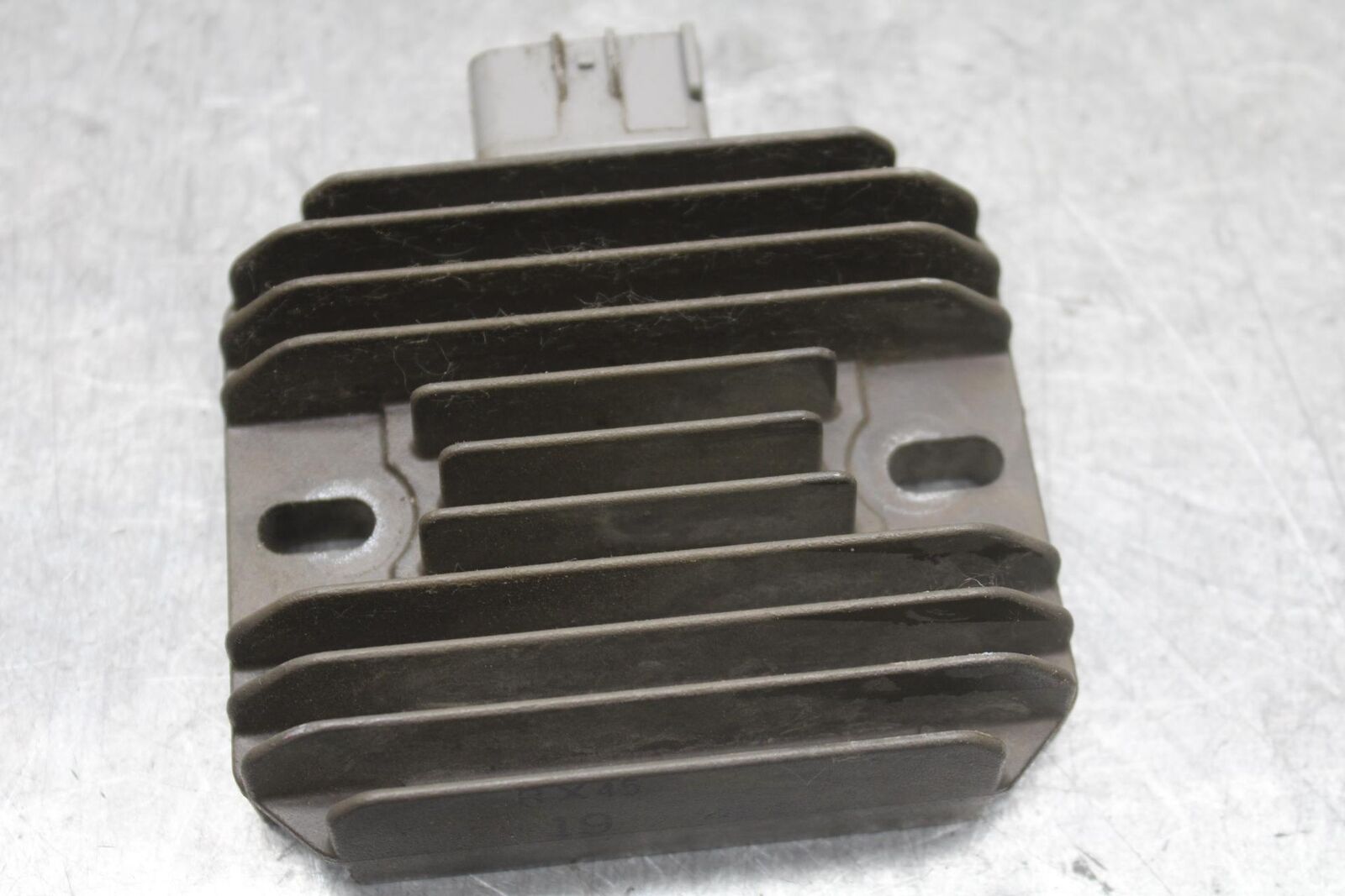 15-16 KAWASAKI EX300 RECTIFIER VOLTAGE REGULATOR BB635