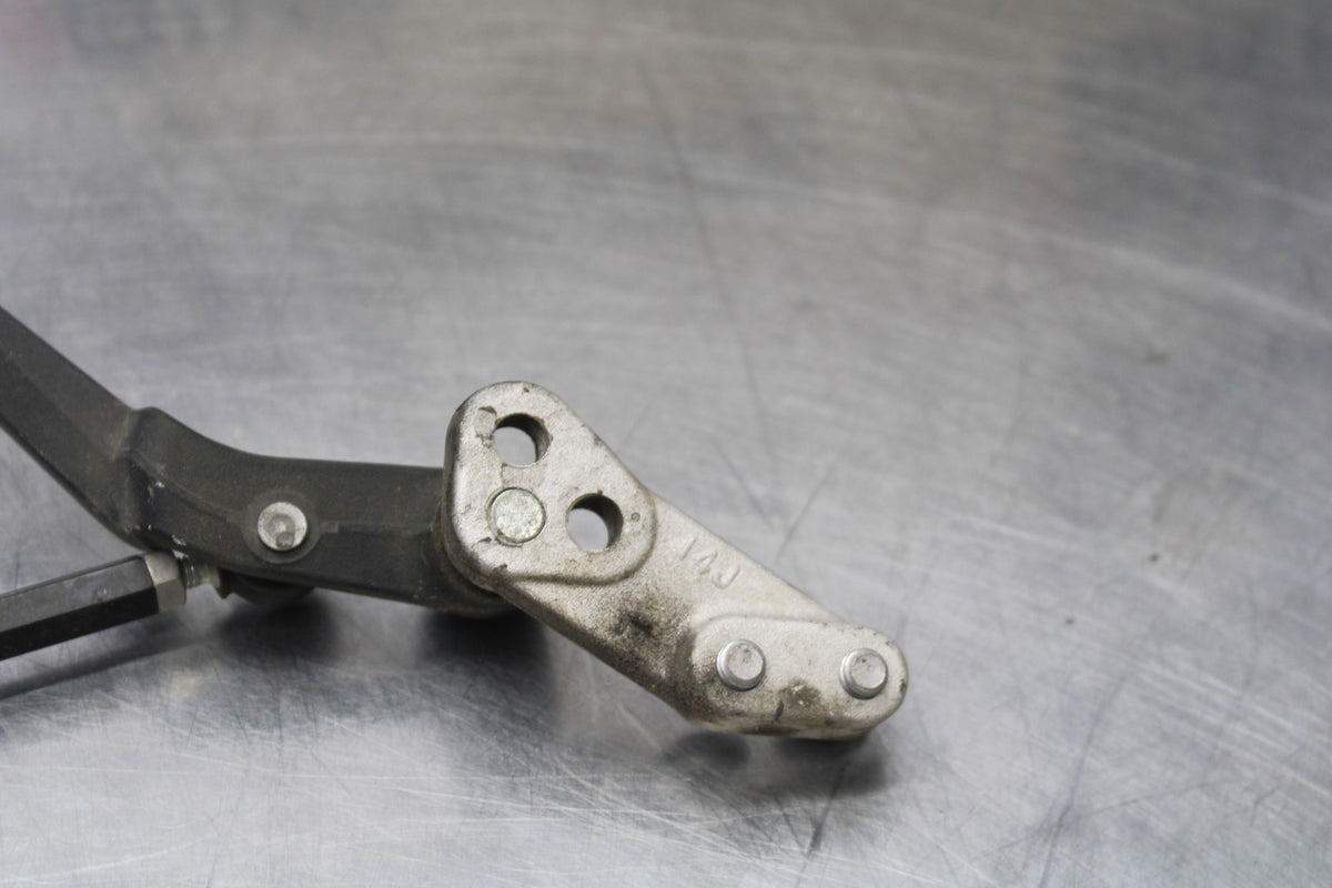 18 SUZUKI GSXR750 SHIFTER LINKAGE SHIFT LINK PEDAL BB891