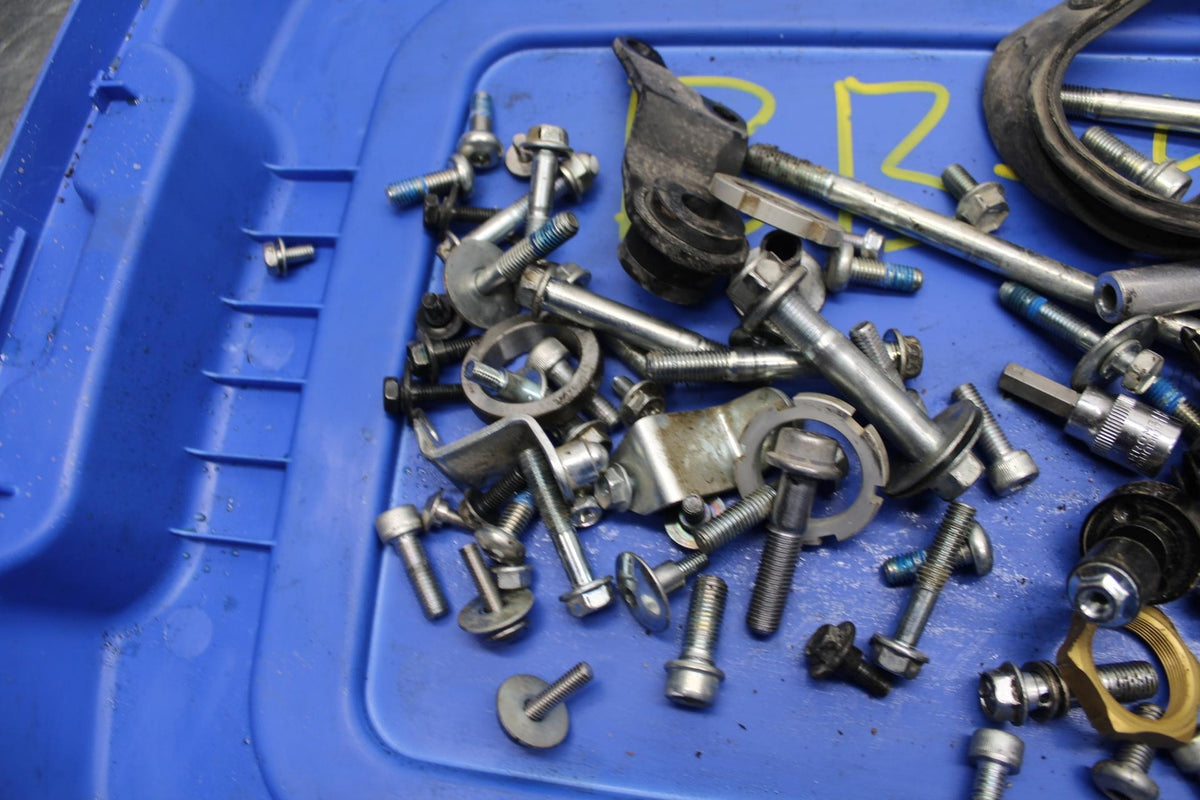 15-21 SUZUKI GSXR600 ENGINE MOUNTING BOLTS HARDWARE MOTOR SCREWS BB463