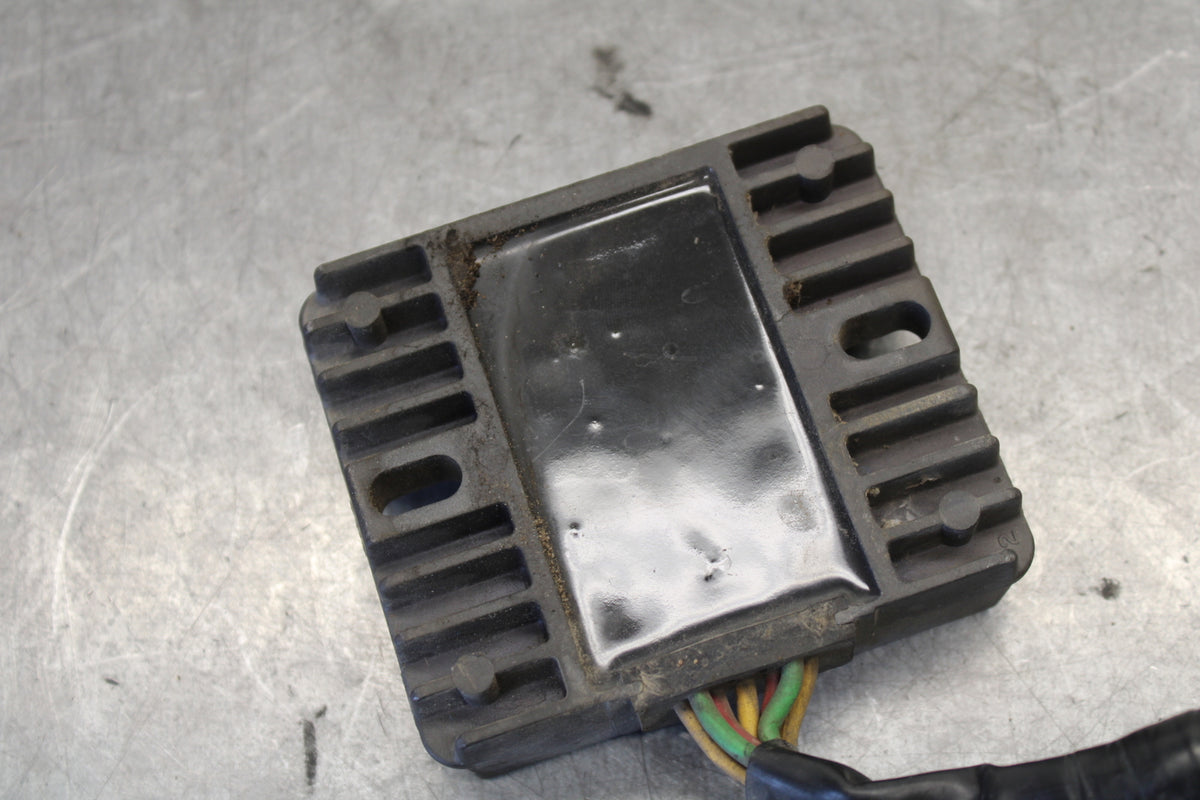 05-06 HONDA CBR600RR RECTIFIER VOLTAGE REGULATOR BB689