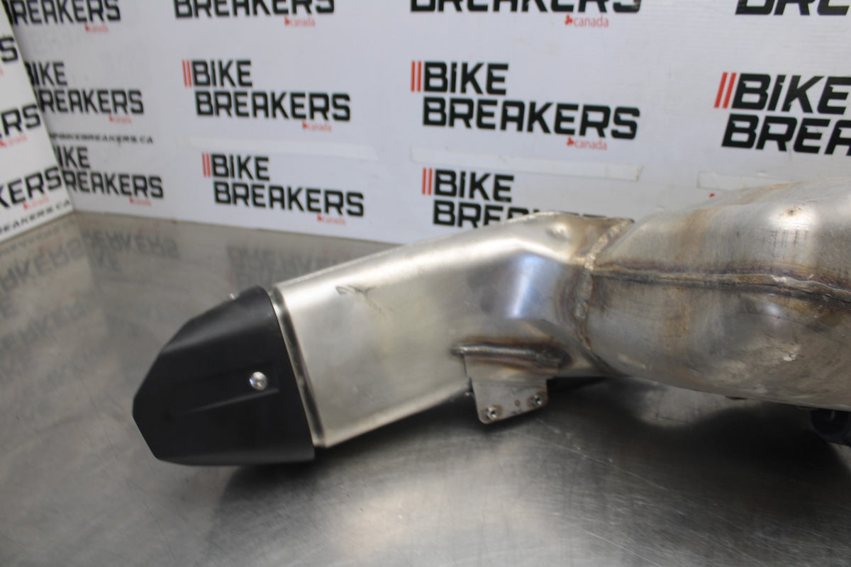 20-23 BMW F900R EXHAUST PIPE MUFFLER SLIP ON CAN SILENCER BB923