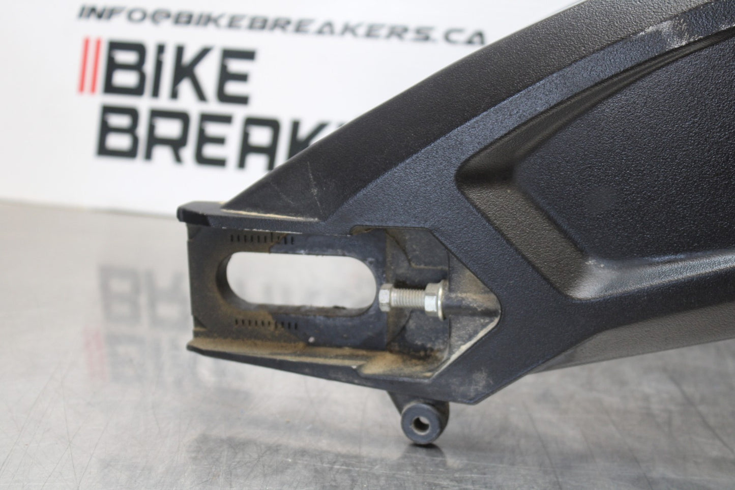 11-22 SUZUKI GSXR 600  REAR SWINGARM BACK SUSPENSION SWING ARM BB193