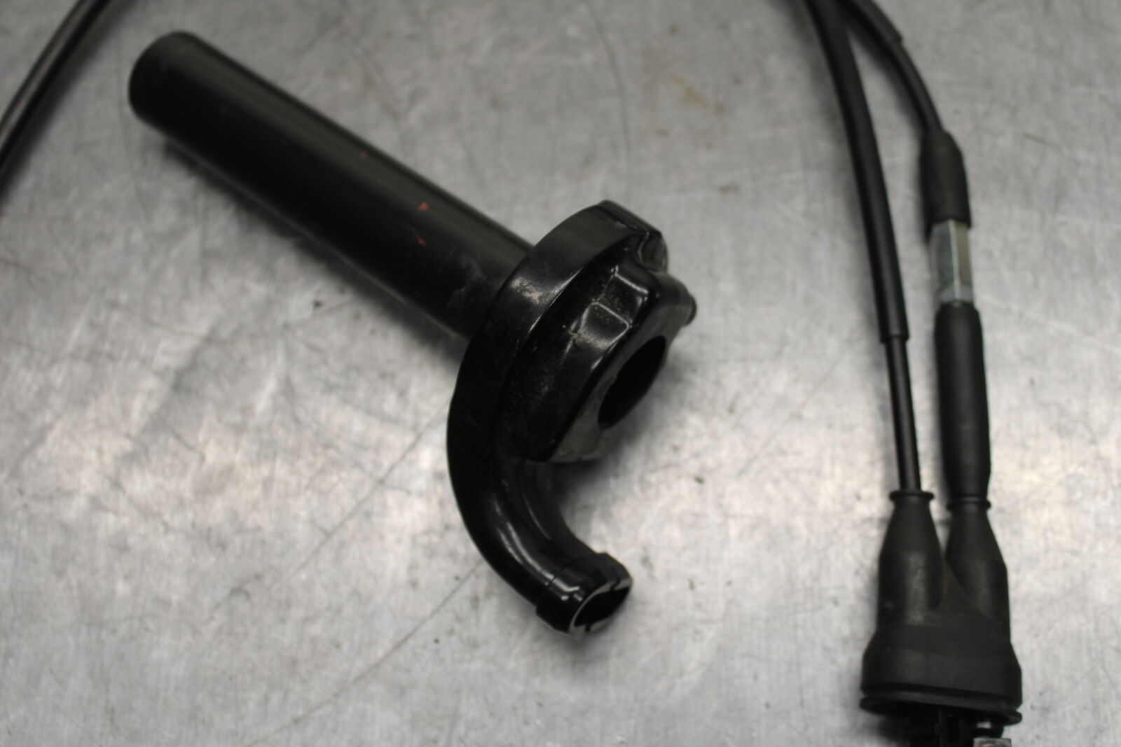 09-14 YAMAHA YZF R1 THROTTLE CABLE LINE HOUSING GUIDE BB118