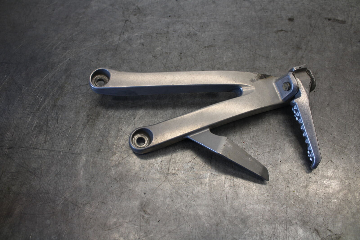 07-12 HONDA CBR600RR REAR BACK PASSENGER PEG SET PAIR BB672