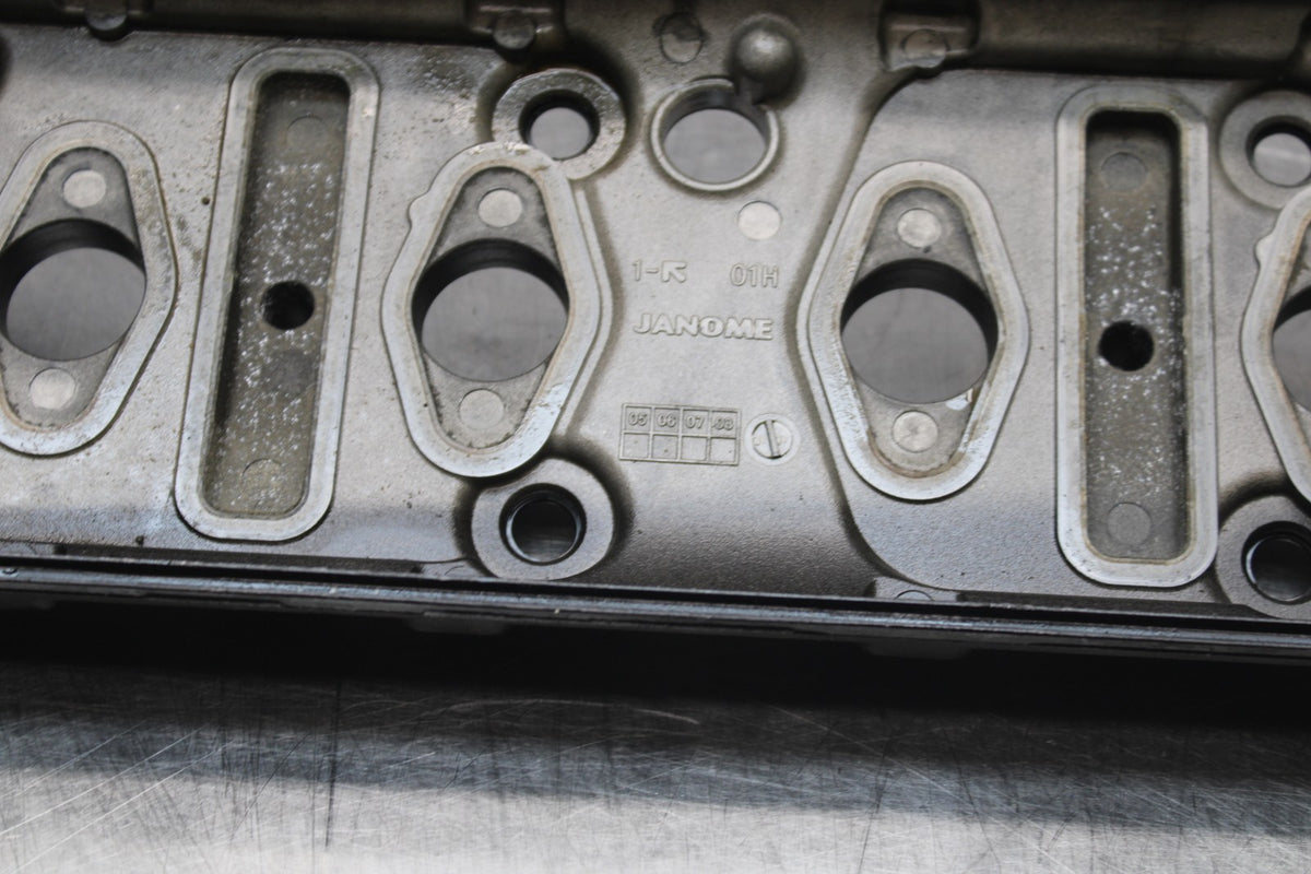 06-07 SUZUKI GSXR750 ENGINE TOP END CYLINDER HEAD COVER BB847