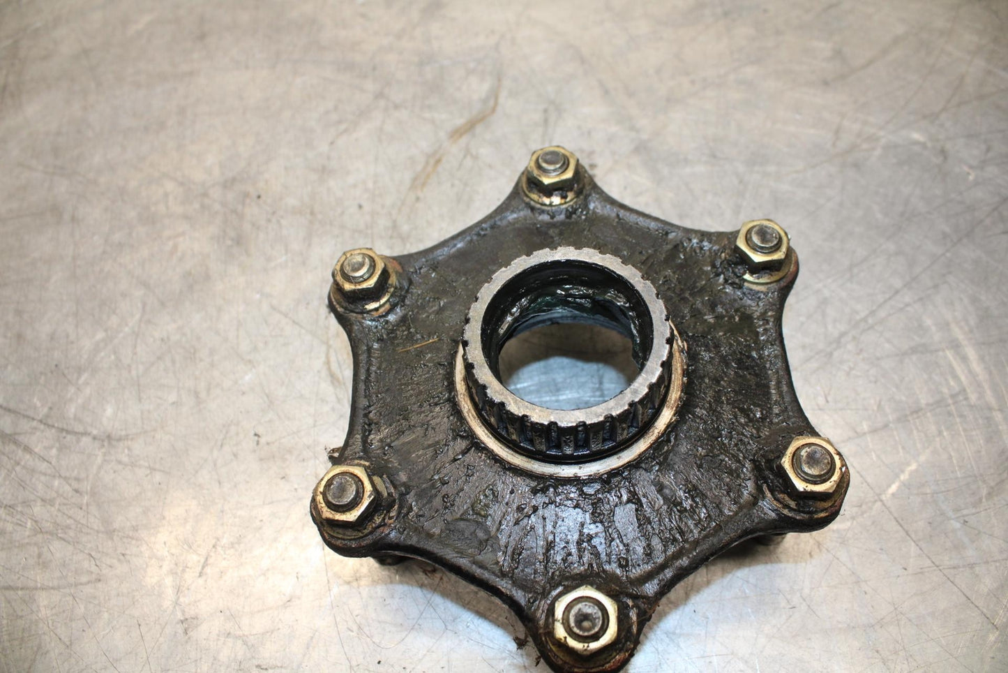 1983 Honda V45 Magna VF750C REAR HUB WHEEL BB91
