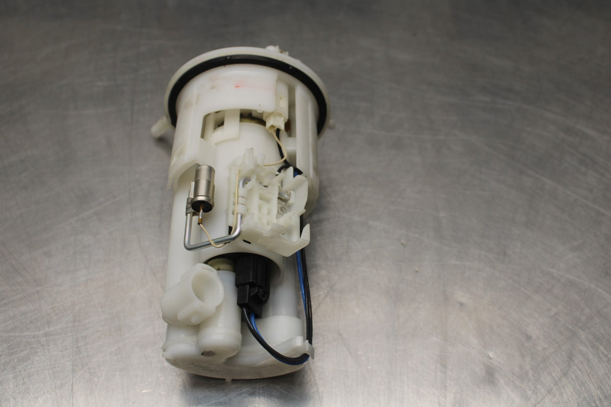 05 YAMAHA YZF R6 FUEL PUMP GAS PETROL SENDER UNIT BB858