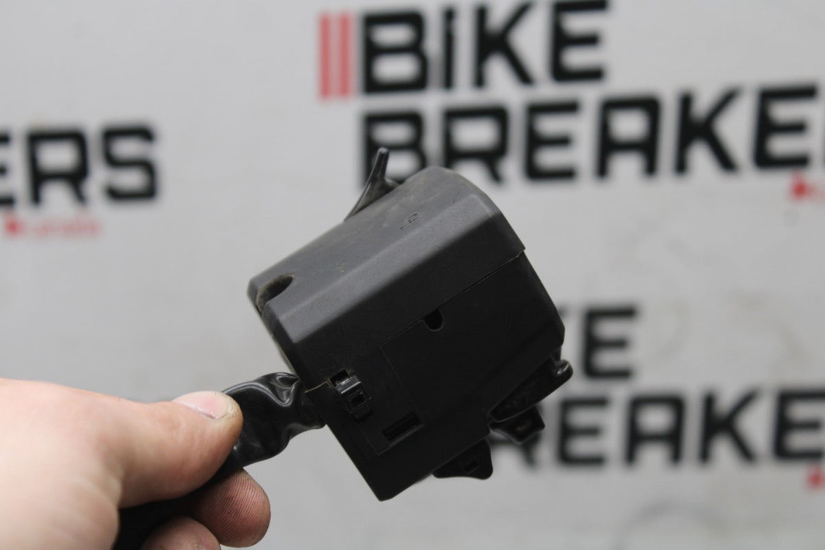 24-25 KAWASAKI NINJA ZX6R LEFT CLIP ON HANDLE HORN SIGNALS SWITCHES BB939