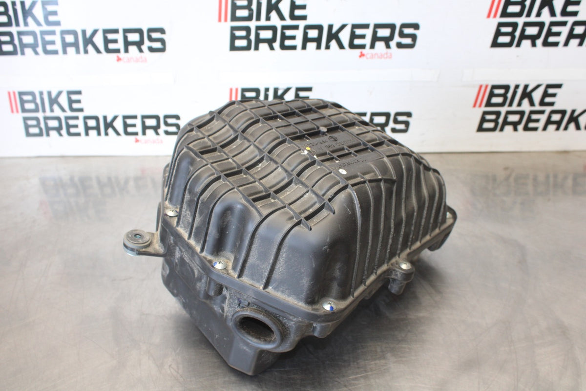 24-25 KAWASAKI NINJA 500 ABS AIRBOX AIR INTAKE FILTER BOX BB899