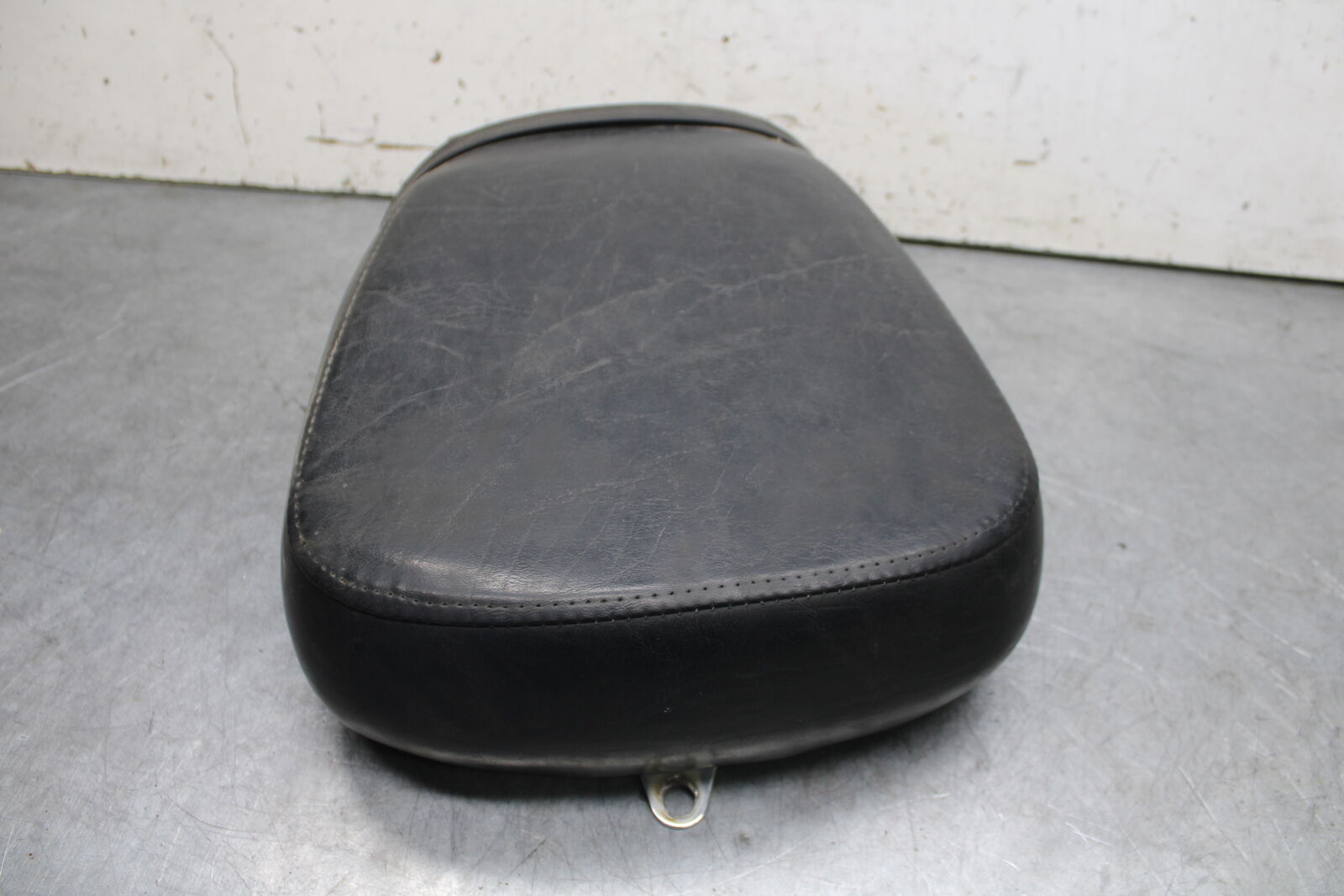 05-09 SUZUKI BOULEVARD C90 REAR DRIVERS SEAT  BB692