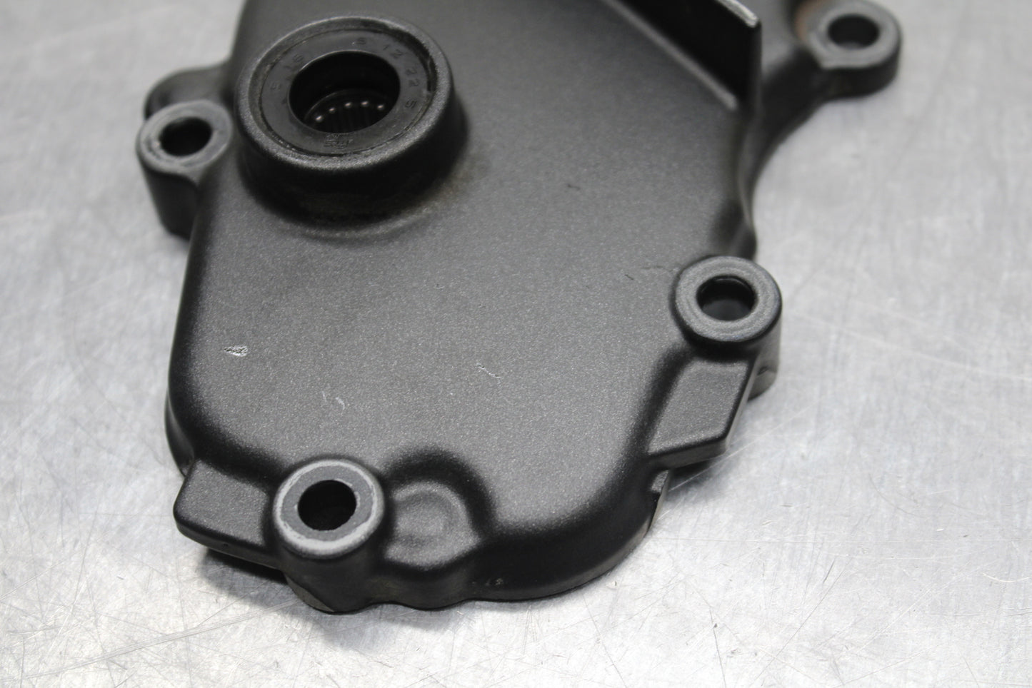 03-05 YAMAHA YZF R6  ENGINE MOTOR TIMING CHAIN COVER BB132